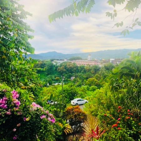 Bed and Breakfast Apaula Heights Lounge Apia Esterno foto